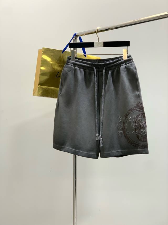 Maison Margiela马吉拉，2025夏季最新品，时尚休闲短裤，专柜同步有售，原单狠货，采用进口原版面料，舒适度极佳，顶级印花工艺字母图案Logo，原版