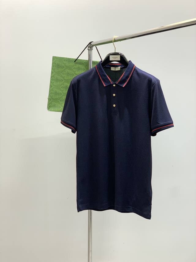 Gucci 古驰，2025夏季最新款，专柜同步有售，原单狠货，时尚休闲圆领短袖T恤，上身很有特点！吸睛而有亮点，进口原版面料，顶级印花工艺字母图案装饰Logo，