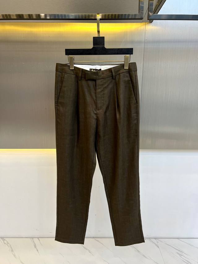 Loro Piana、25Ss春夏新款天丝棉混纺休闲裤，精选客供定制50%天丝50%亚麻混纺材质，以黄金比例织造而成，特殊工艺处理、不易有褶皱、使得面料既有丝的
