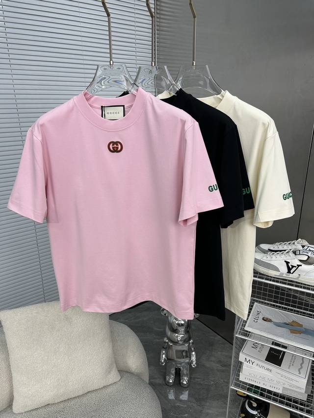 Gucci古奇 2025Ss春夏高品质情侣短袖T恤，高克重纯棉T恤，工艺品级别，重工工艺，尊享好货，车线做工符合精品要求，超级好搭配，品质及剪裁设计都堪称一流，