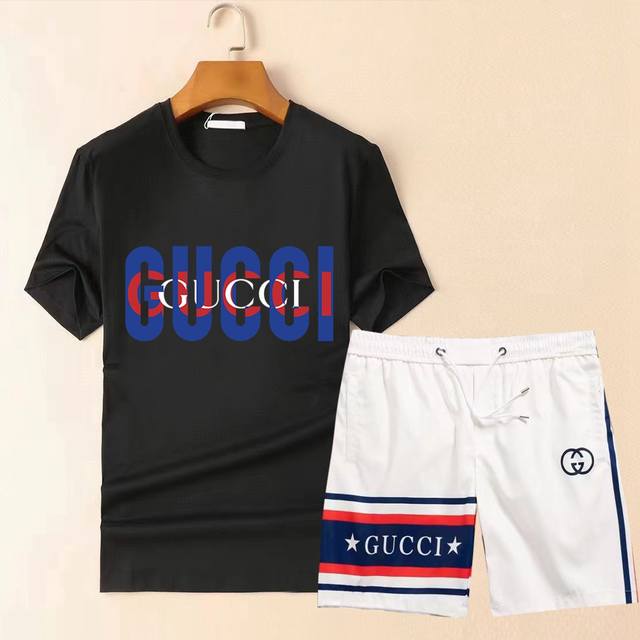 下单麻烦报身高体重 Gucci 古驰 春季新款最新品短袖套装，专柜同步有售，原单狠货，时尚 进口原版科技面料，上身舒适透气，原版定制五金辅料，上身帅气有型，三标