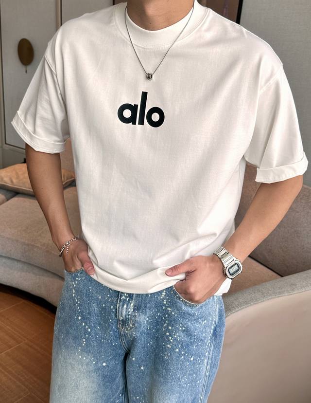 Alo 2025春夏款 官网同步 面料采用重磅纯棉精梳棉面料，Os宽松版型，上身版型超正！日常百搭，衣橱必备单品！ 男女同款 尺码 S-3Xl 版型偏大2个码