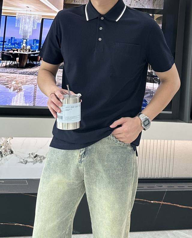 H家 2025春夏新款 男士T恤 经典翻领胸前Logo刺绣Polo衫短袖 翻领设计、既不单调也不复杂！H经典刺绣图案、品牌标志、立体饱满！整体走线工整对称、工艺