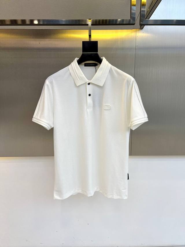 Dg、2025春夏新款男士Polo衫，原单代工厂P订单，胸前经典Logo！简洁的设计精致优雅，令人叹服！定制原版专属弹力棉面料，手感柔软细腻，上身超级舒适，即使