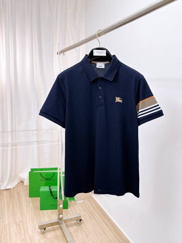 开春新品 巴宝莉 2025Ss夏季新款字母Logo男士翻领Polo衫！经典商务男款，高端男装的天花板级别的商务男款！简约时尚大气不失优雅，单穿内搭体面过人，品质