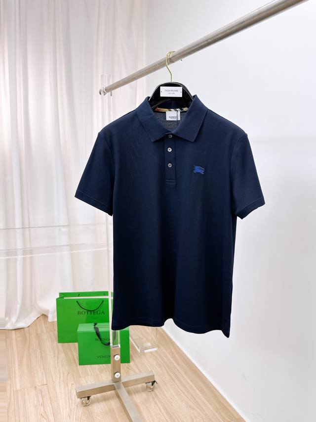 开春新品 巴宝莉 2025Ss夏季新款字母Logo男士翻领Polo衫！经典商务男款，高端男装的天花板级别的商务男款！简约时尚大气不失优雅，单穿内搭体面过人，品质