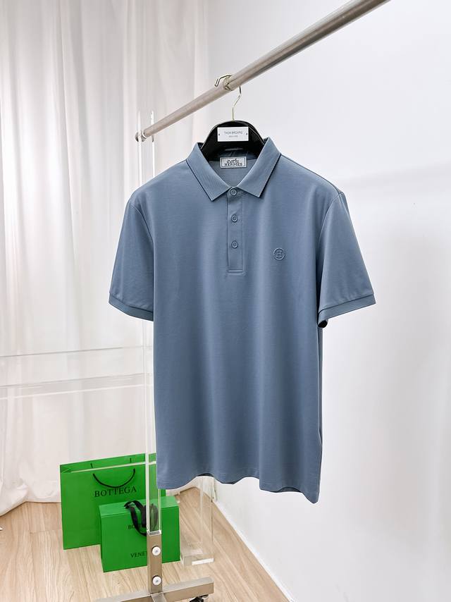新品上市 爱马仕 2025Ss夏季新款字母Logo男士翻领Polo衫！经典商务男款，高端男装的天花板级别的商务男款！简约时尚大气不失优雅，单穿内搭体面过人，品质