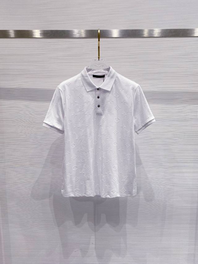 Lv 2025Ss夏季新款 Logo男士翻领Polo衫！经典商务男款，高端男装的天花板级别的商务男款！简约时尚大气不失优雅，单穿内搭体面过人，品质控 细节控的闭