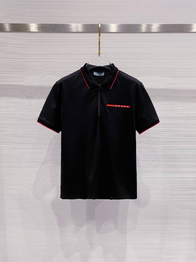 普拉达 2025Ss夏季新款 Logo男士翻领Polo衫！经典商务男款，高端男装的天花板级别的商务男款！简约时尚大气不失优雅，单穿内搭体面过人，品质控 细节控的