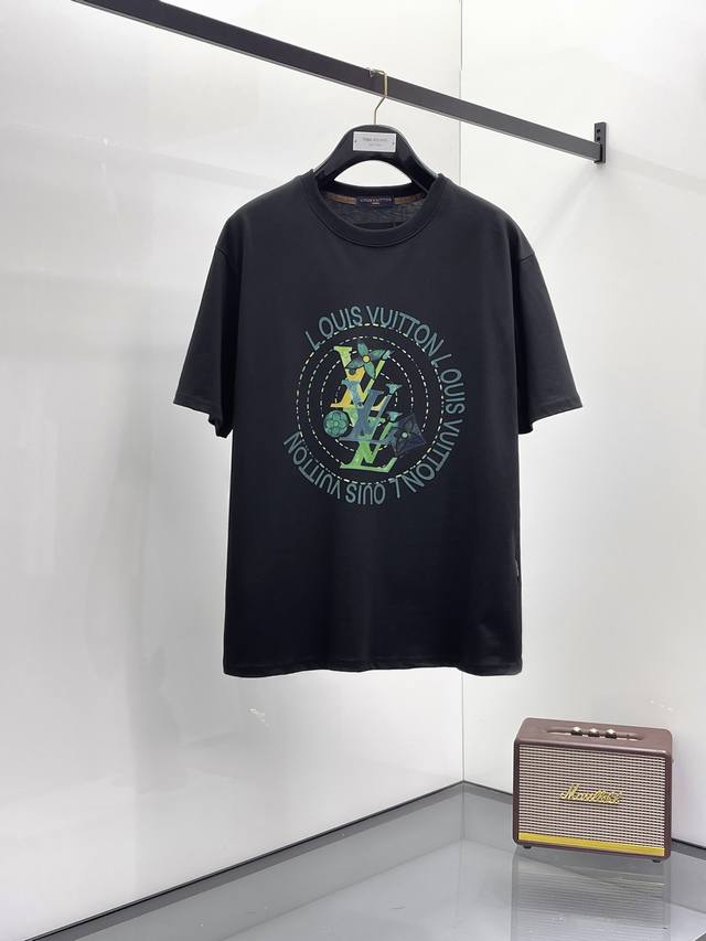 Lv2025夏季新款短袖T恤，个性艺术系列全网独家首发 百搭款细节处理完美纯棉面料十分精致 原版面料 网红明星同款高版本 高品质手感非常舒服 时尚又个性 超级百