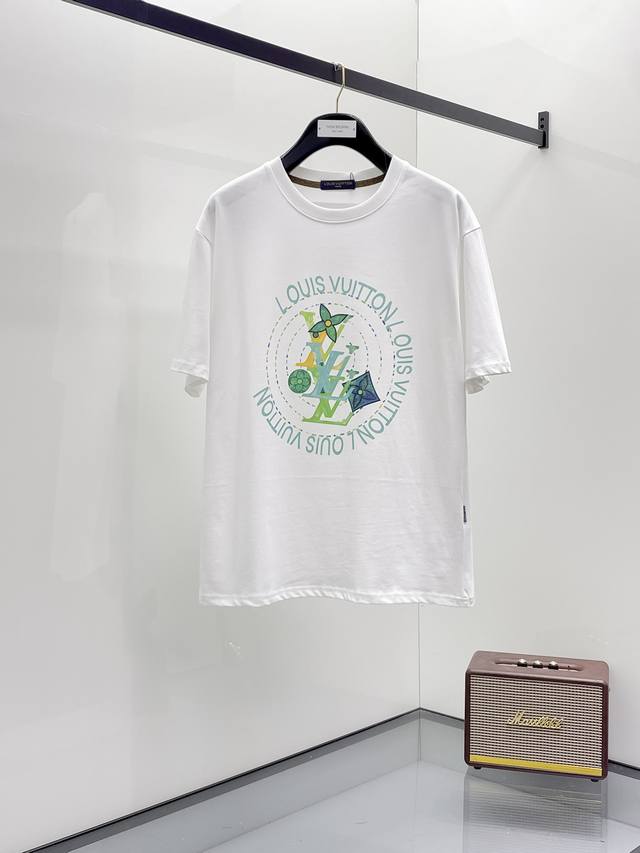 Lv2025夏季新款短袖T恤，个性艺术系列全网独家首发 百搭款细节处理完美纯棉面料十分精致 原版面料 网红明星同款高版本 高品质手感非常舒服 时尚又个性 超级百