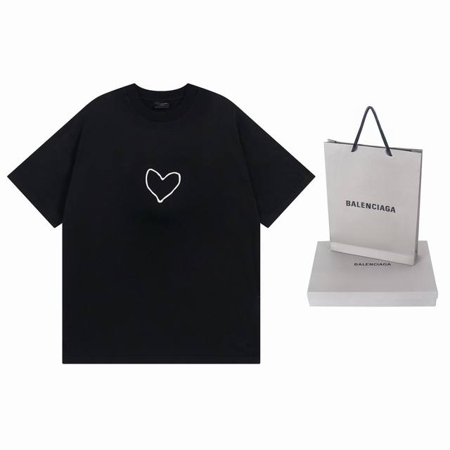 实拍图 顶级版本.官网品质 Balenci*Ga 巴黎.Ss24巴黎七夕限定款爱心Logo印花，成品洗水磨烂做旧短袖T恤.砖柜同步.第一时间正品研制，欢印对比！