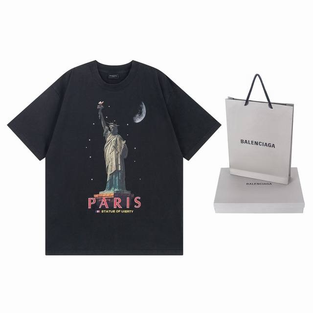 细节图 顶级版本.官网品质 Balenci*Ga 巴黎. 走秀款女神水洗做旧短袖T恤 新款.所有图案细节颜色Y板定制，注意，正品整个图案是夜景，有月亮图案光线.