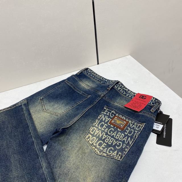 顶级版本 。2025秋冬欧洲专柜新款 超A代购级别海外贸易公司订单货源，顶级原单高端男士定制时尚修身小直筒牛仔裤2801 颜色：重工艺炒沙洗水，图片色 尺码：2