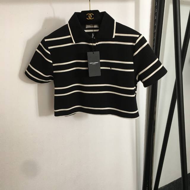 款号20253320 Ysl*新款 Logo刺绣拼色条纹Polo领短袖短款T恤上衣，黑色，Sml， M码；肩宽39，胸围94，袖长18，长40