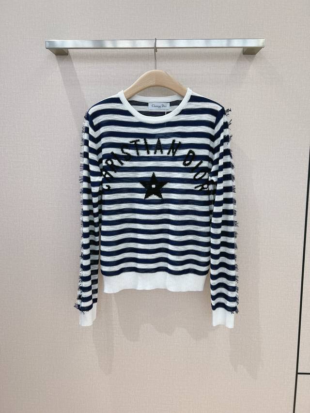 Dior 迪奥早春新品 柔软透气针织长袖上衣，条纹字母絮边圆领设计，弹力超大包容性很强，修身版型超白搭，上身巨显瘦 Df976，码数:S,M，L，