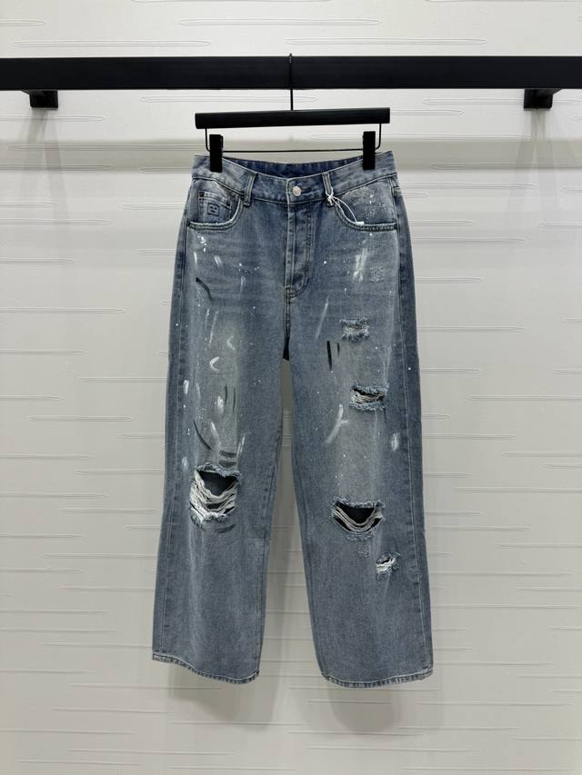 上新原单高端品Acne Studio*2025春夏最新系列！泼墨破洞直筒牛仔裤！绝对是时尚爱好者衣橱里的宝藏单品！定制进口斜纹棉牛仔材质 多重水洗 呈现出挺括质
