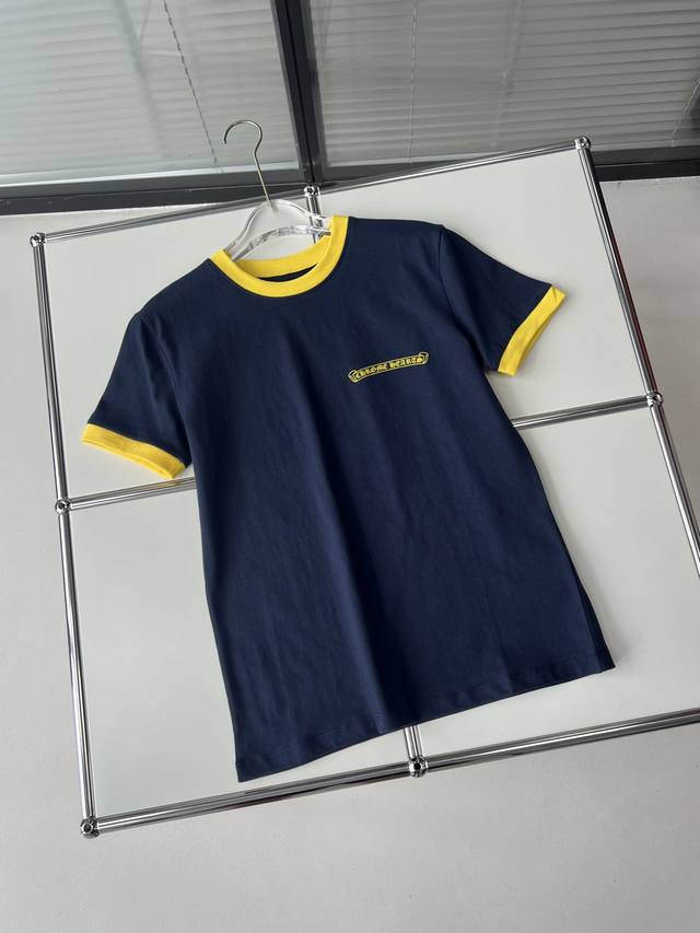 Ch* 克罗心后背黄马蹄T 黄蓝撞色的设计，很有美国拉拉队员热辣活力的感觉，修身的版型很显身材，辣妹必备单品。 Size：S M L