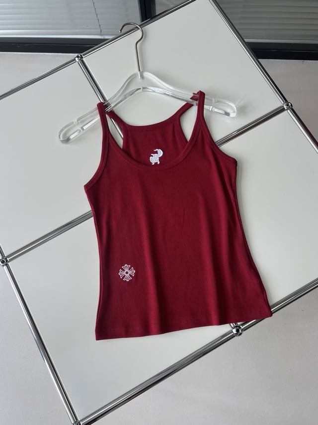 Ch* 克罗心风修身背心 辣妹必备单品，刺绣梵文搭配小十字架，时尚百搭又好看，上身既显身材又很吸睛，运动日常都好看。 Size：S M L