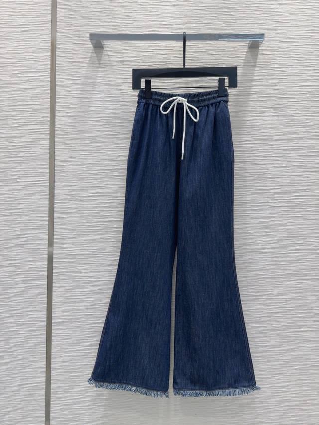 Zimmerman*N 2025Ss新款 高版出品~超时髦新款丹宁牛仔 酵洗个性色调上身又酷又飒爽 采用定制高品质斜纹棉质水洗牛仔面料，纹理细腻，棉感自然，既有