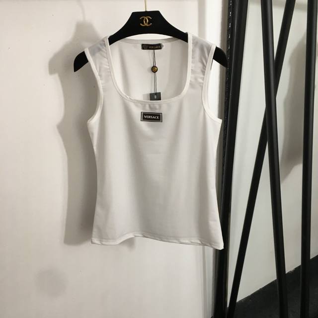 款号20253483 Versac*新款 领标字母印花方领修身背心，白色，S-Xl， Ｍ码：胸围80，长57