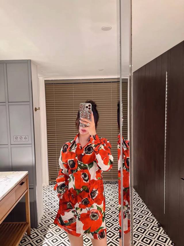 D&G杜嘉纳海葵花定位印花宽松休闲洋气纯棉翻领长袖衬衫。Smlxl