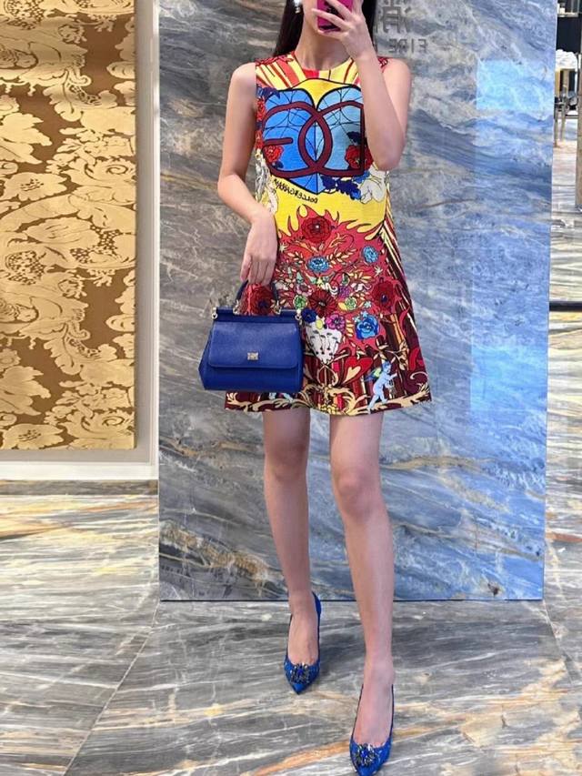Dolce&Gabbana杜嘉班纳 限定系列 女士A字修身显瘦多彩花卉印花抽象风油画印花高级感背心连衣裙。Smlxl