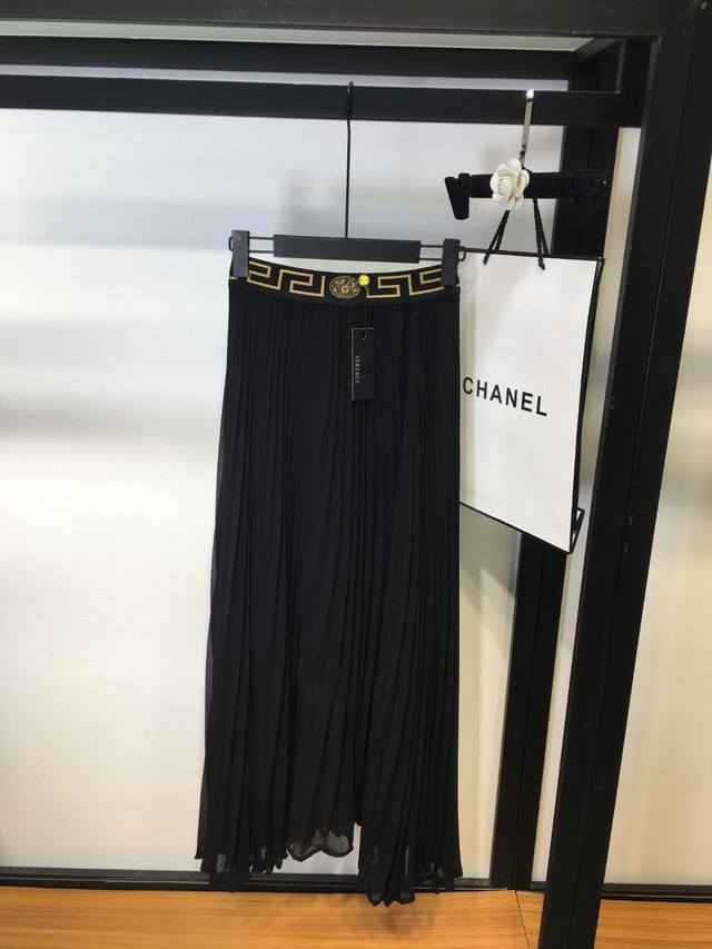 新品 Versace 范思哲女士希腊回纹边饰美杜莎头像螺纹松紧腰百褶半身裙 Sml Xl