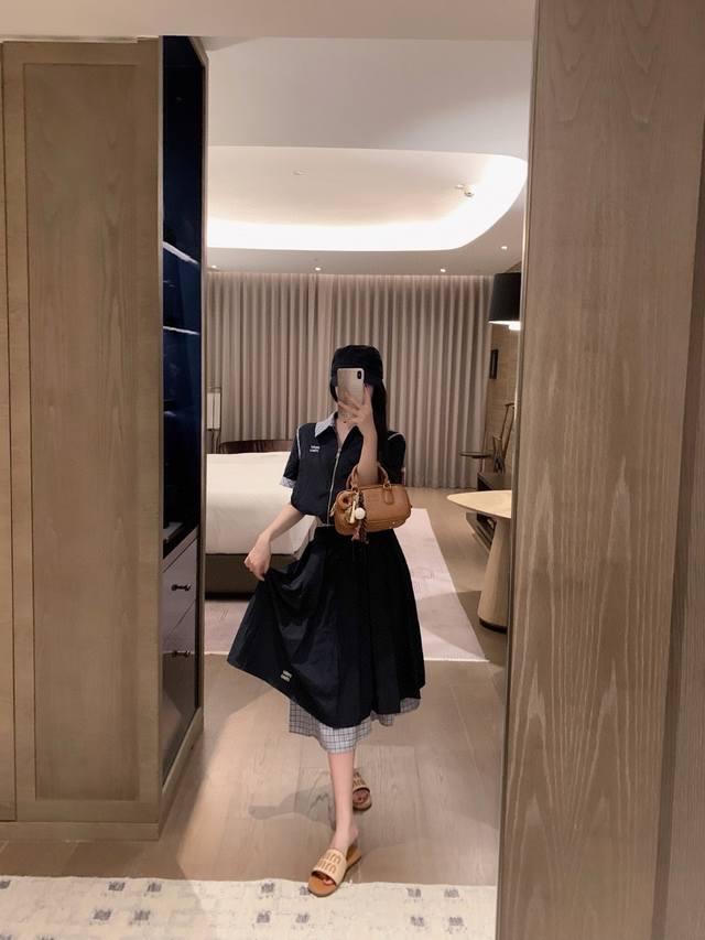 套装Miumi*经典格子撞色短袖衬衣百褶裙套装～～Sml