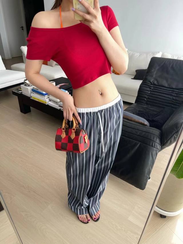 Ra 2025夏季新款轻松直筒裤。弹力松紧腰头，百搭条纹，直筒阔腿版型。Sml