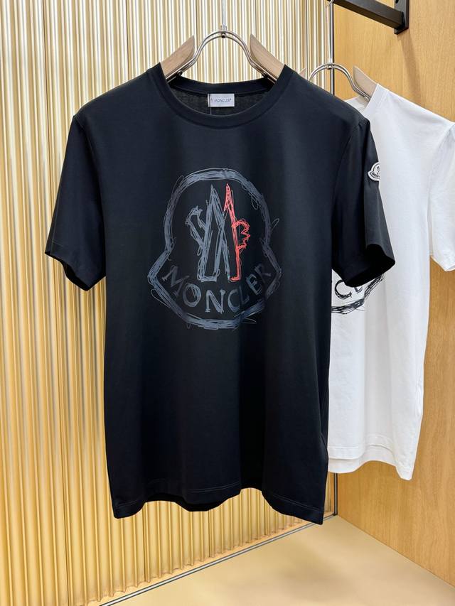 Moncler蒙口 顶级品质 2025款新品短袖！精选顶级丝光棉面料，手感柔软。顶级进口私货，时尚设计潮流短袖，不失奢华 品质毋庸置疑 上身效果超赞，奢华官网同