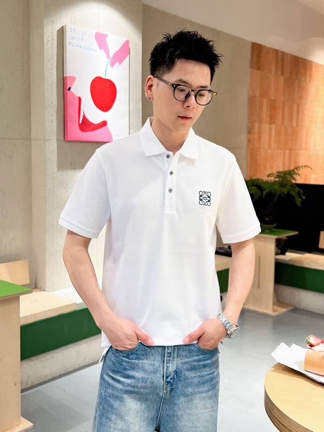 罗意威 25 Ss春夏新款丝光珠地翻领Polo 上身舒适轻柔 标准版型 黑白两色 码数：M L Xl Xxl Xxxl
