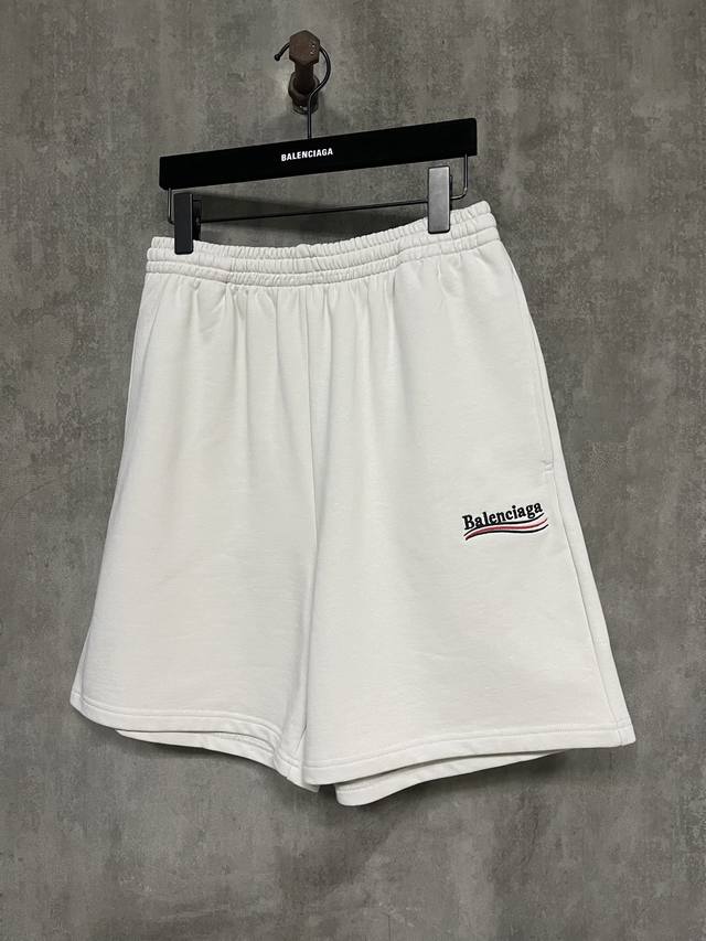Balenciaga巴黎世家24Ss 可乐海浪Logo刺绣休闲短裤 原版面料官方同款 定制520克全棉毛圈卫衣面料 同缸染面料手感飞常舒服 采用高密度立体刺绣
