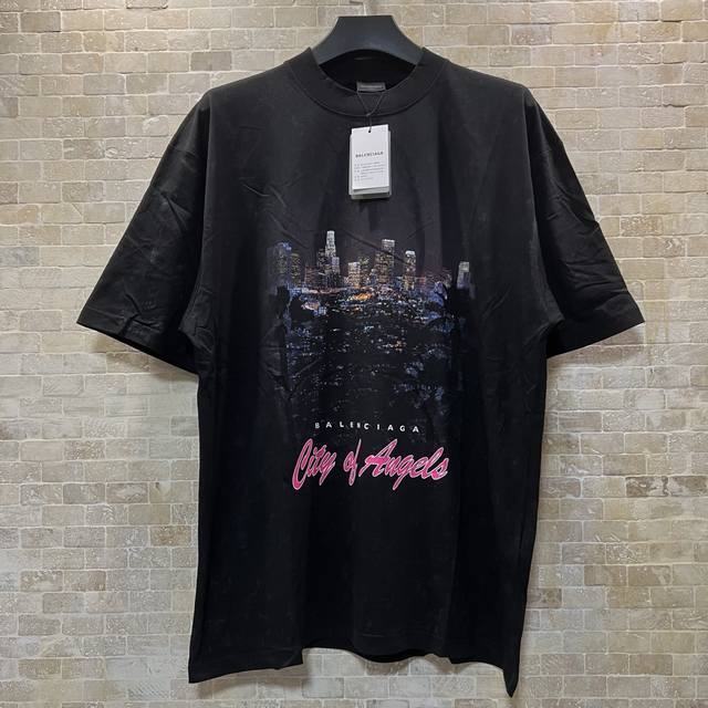 Balenciaga夜景印花做旧圆领短袖