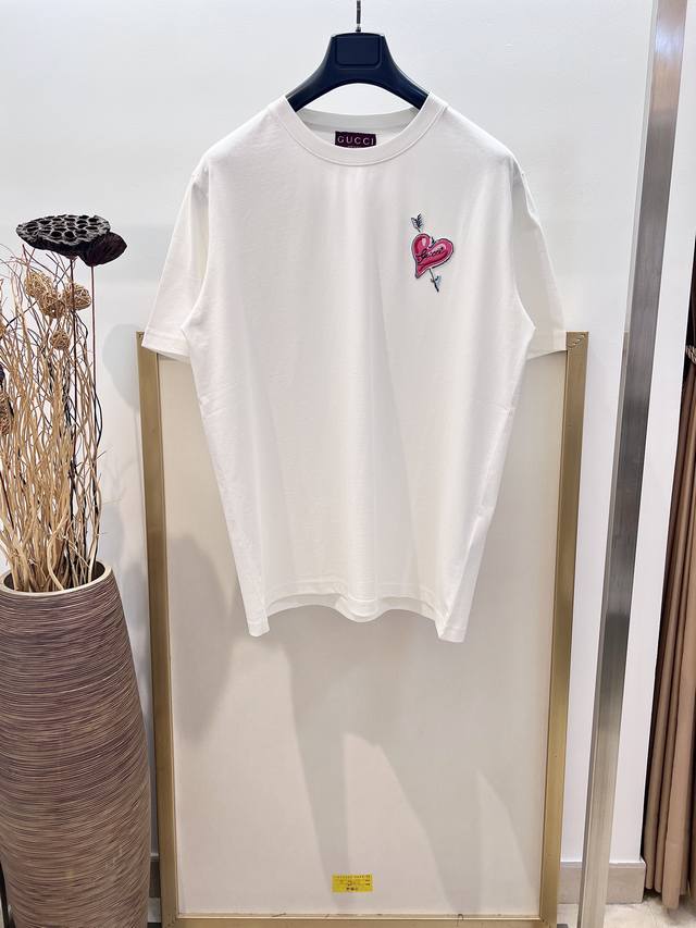 Size：S M L Xl 男女同款Ag19771217000071 G家G*Cci 古驰 宽松版5.20爱心特别款刺绣爱心棉质半袖T恤 韩国艺术家Inji S