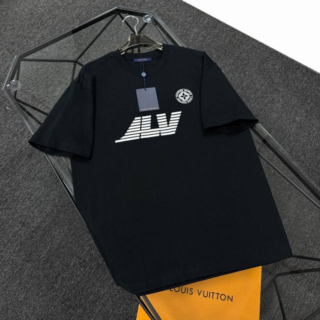 Louis Vuitton路易威登 25款高版本 面料采用300克高密度纯棉 不变形 不缩水 三标齐全 男女同款 工艺：印花工艺 颜色：白色 棕色 黑色