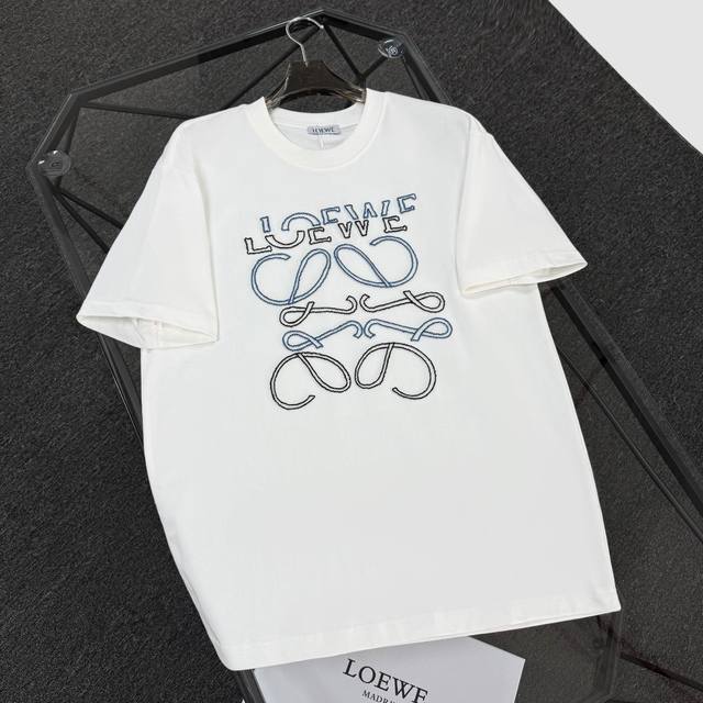 Loewe罗意威 25Ss 采用300克高密度纯棉 不变形 不缩水 三标齐全 男女同款 工艺：真空刺绣 颜色：白色 黑色 Size：S-Xl