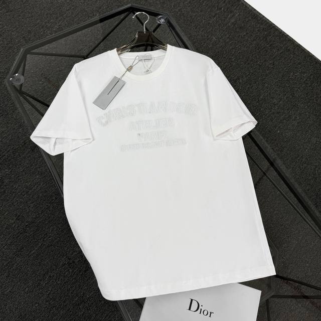 Dior 迪奥 25款高版本 面料采用300克高密度纯棉 不变形 不缩水 三标齐全 男女同款 工艺： 字母刺绣工艺 颜色：白色 黑色 Size：S-Xl