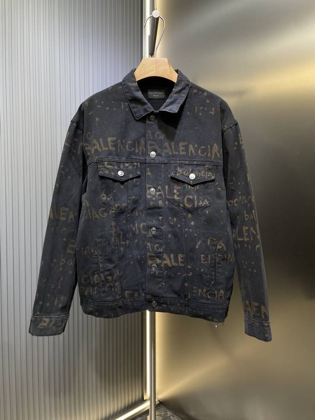 Balenciaga 顶级原单 水洗满印外套 定制7*7双韵交辉织锦 质地细腻 舒适贴肤 饰以满印Bleachy Allover标识点缀 以洗水复古风格为升华