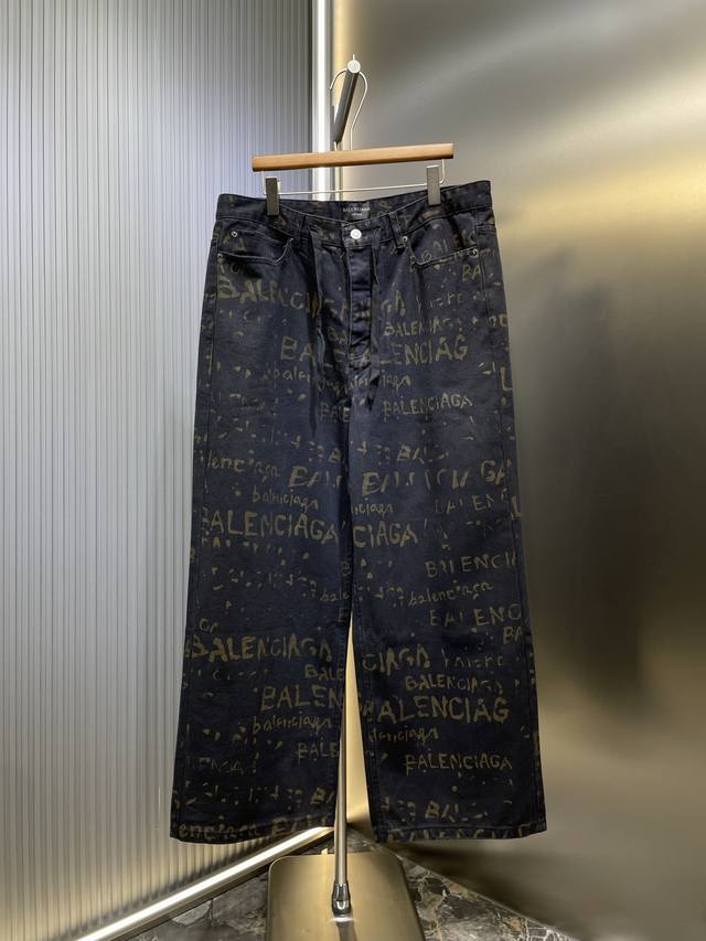 Balenciaga 顶级原单 水洗满印裤子 定制7*7双韵交辉织锦 质地细腻 舒适贴肤 饰以满印Bleachy Allover标识点缀 以洗水复古风格为升华