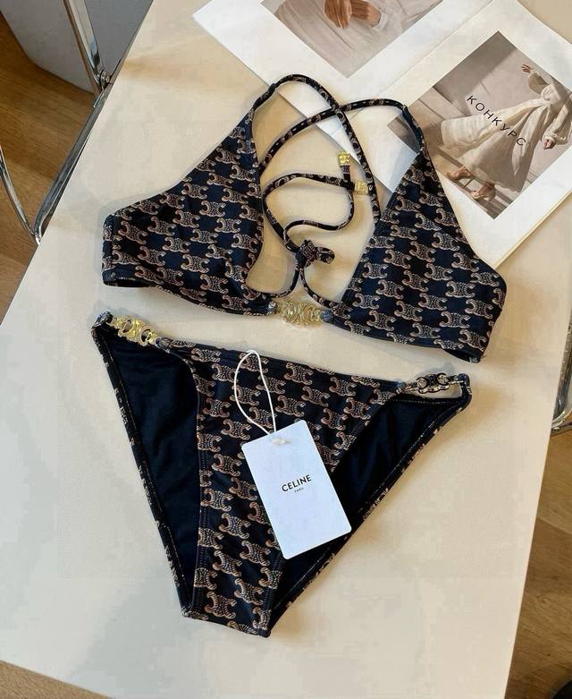 赛琳新款比基尼适合多种场景的游泳衣♀海边 游泳池 温泉 水上乐园 漂流都可以内搭也完全可以 连体设计遮肉显高挑 腹部有点肉肉也不影响咱美美的 背面设计大露美背