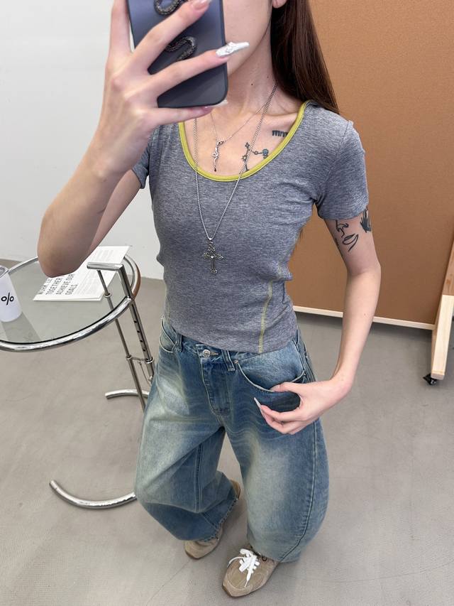 Acne ｜ 新款短袖T，撞色捆条工艺加进口天丝羊绒面料，亲肤感强，尺码Sml