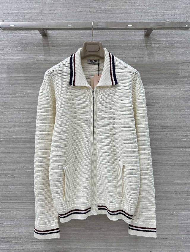 独家首发 原单品质，Miu*25春夏新品！配色条边针织棒球服外套！刺绣标签Logo低调奢华，白富美必入神器！万能百搭宽松H版型超显瘦！进口纱线定制工艺！减龄甜酷