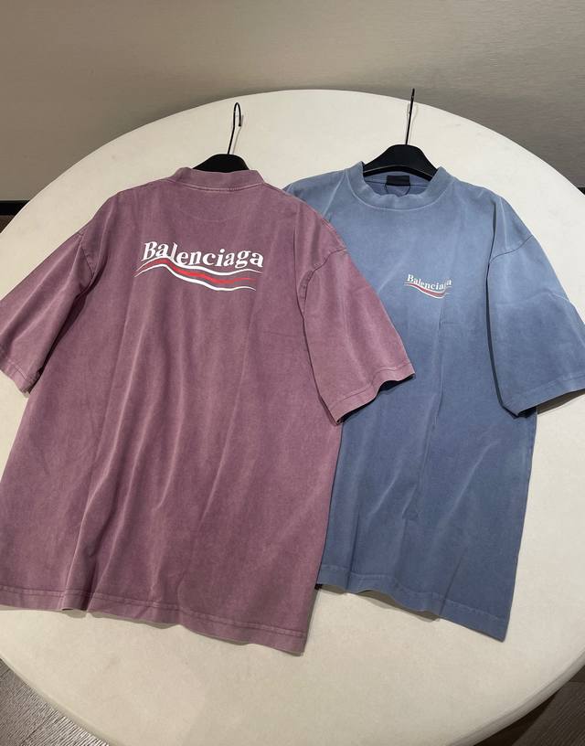 尺码：Xs S M L 巴黎*家 25Ss可乐海浪字母印花造旧水洗短袖T恤 复古焕新，打破常规，重塑潮流。标志性的“Balenciaga”字母与动感可乐海浪线条