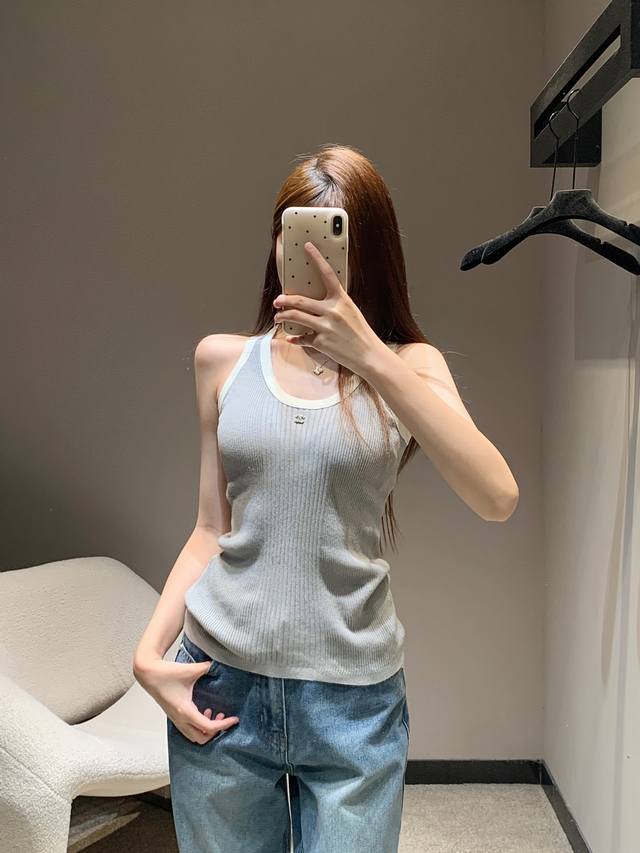 Chane* 25Ss春夏新品 微标修身针织背心丨独家高版出品！定染纱线 胸前定制镶钻Logo 罗纹坑条 让整件衣服看起来更有层次感 进口的机织材质，手感超级棒