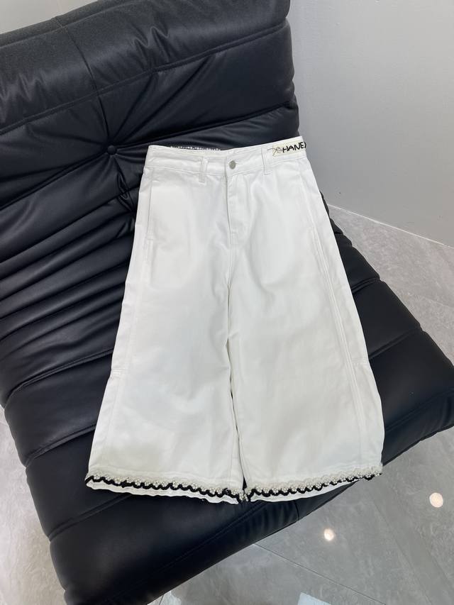 Chane*25新款中古系列七分牛仔裤 爆单系列款 气质女神必入 重工手工 满满的高级感 经典剪裁 拉长身材比例 实力遮肉显瘦！永恒经典是绝对不可错过的 搭配任