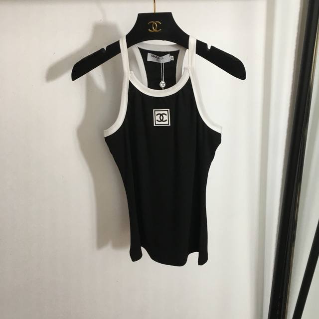 款号 2446 Chane*新款 小香Logo胶印撞色打底背心，白色，黑色，S-Xl， M码；胸围72，长53