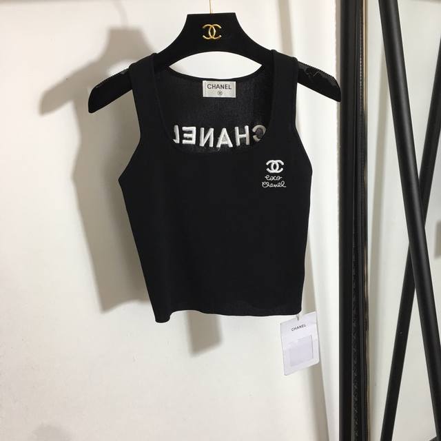 款号 1185 Chane*新款小香Logo刺绣字母针织背心 黑色 白色 均码：胸围70，长44