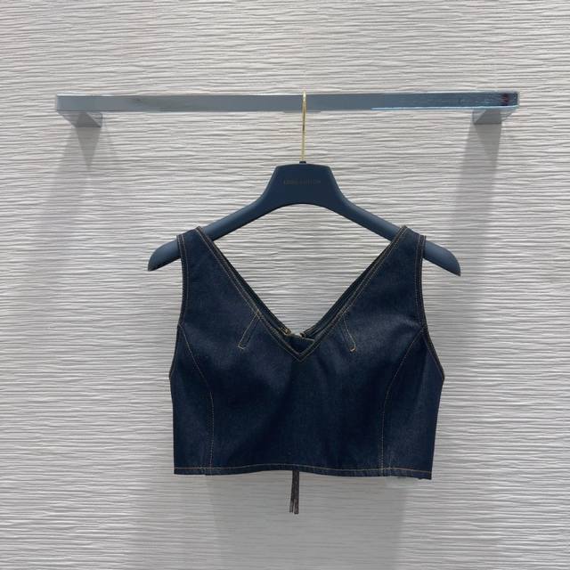 Louis Vuitto*2025Ss新款 一系列出品 高版出品~超时髦新款丹宁牛仔 个性色调上身又酷又飒爽 纹理细腻，棉感自然，既有筋骨感又不失柔软，超级漂亮