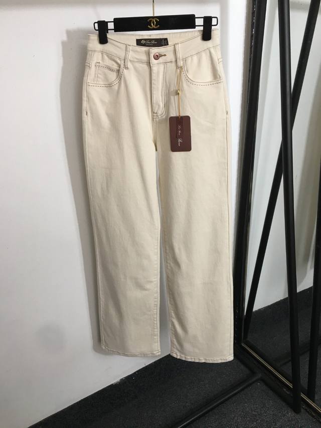 款号20253593 Loro Piana*Lp新款 金属圈百搭显瘦牛仔长裤，米白色，深蓝色，27 28 29 30， 27码；腰围66，长109
